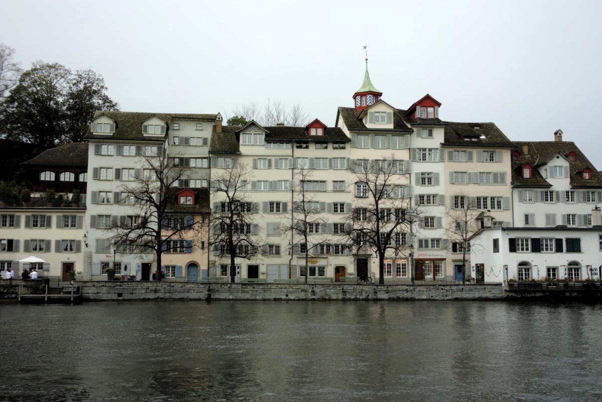 Acting in Spite of Being Clueless